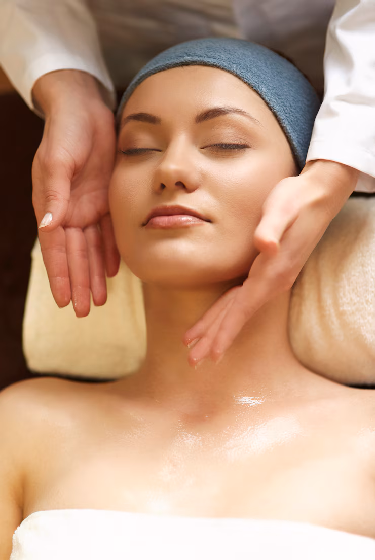 woman-relaxing-spa_329181-13188
